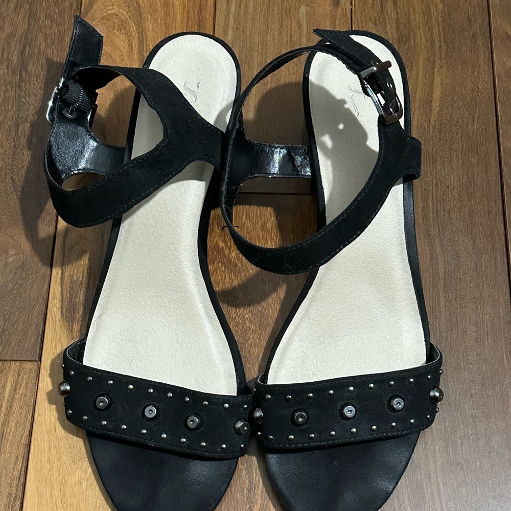 Simply Vera Vera Wang Stylish Black Sandals with Studded Straps